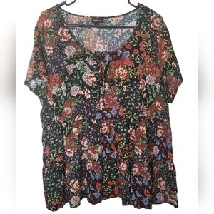 Torrid Black Floral Top Textured Babydoll Stretch Rayon Blouse Size 1
